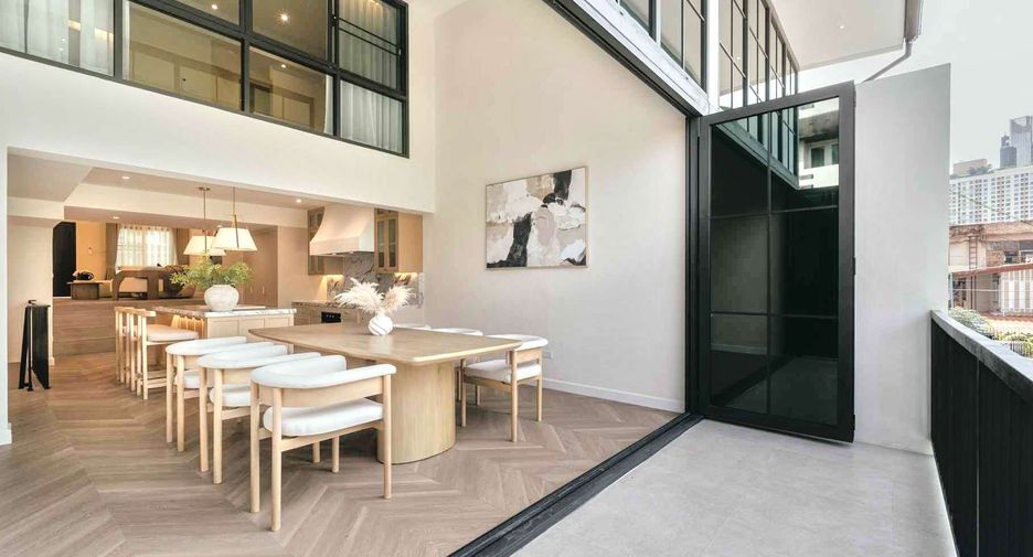 For rent そして for sale 5 ベッドルーム townhouse in Khlong Toei, Bangkok