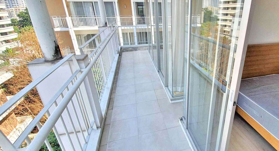 Condo en alquiler de 2 habitaciones en Khlong Toei, Bangkok