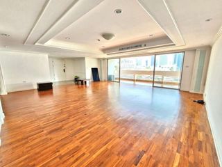 ให้เช่า 4 ห้องนอน คอนโด ใน วัฒนา, กรุงเทพฯ