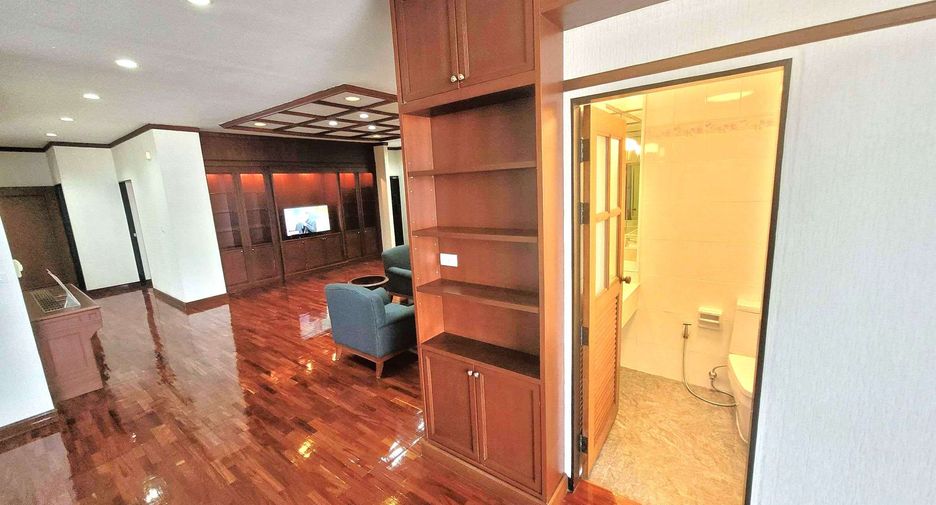 ให้เช่า 3 ห้องนอน คอนโด ใน วัฒนา, กรุงเทพฯ