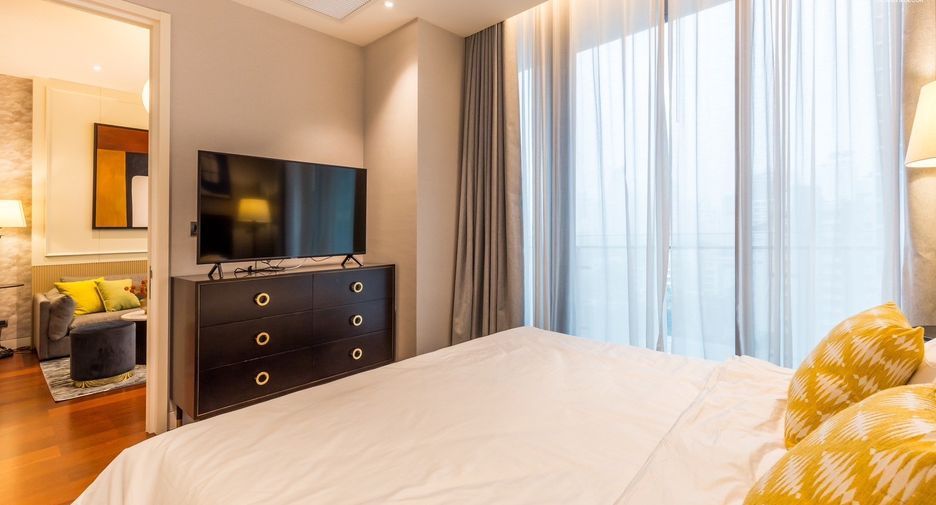 For rent 2 bedrooms condo in Watthana, Bangkok