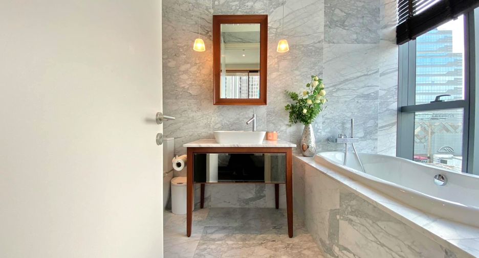 For rent and for sale 2 bedrooms condo in Watthana, Bangkok