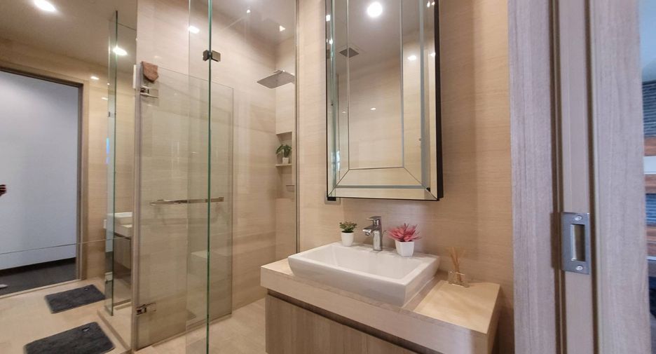 For rent and for sale 2 bedrooms condo in Khlong Toei, Bangkok