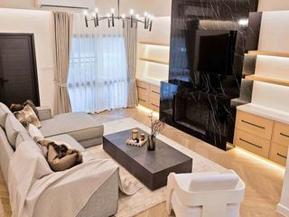 For rent そして for sale 5 ベッドルーム townhouse in Khlong Toei, Bangkok