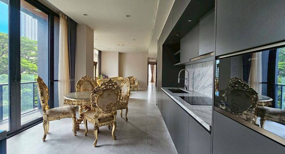 For rent 2 bedrooms condo in Watthana, Bangkok