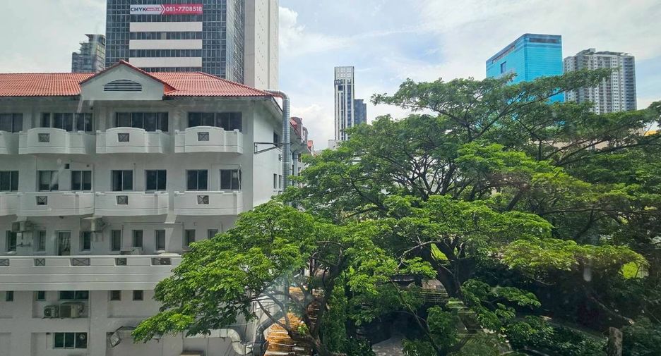 For rent 2 bedrooms condo in Watthana, Bangkok