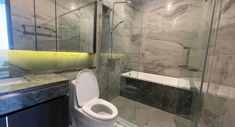 For rent 1 bed condo in Khlong Toei, Bangkok