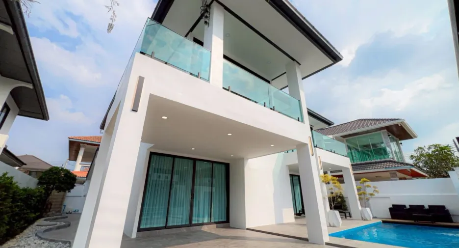 For sale 5 bedrooms villa in Jomtien, Pattaya