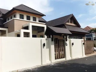À louer 3 chambres maison à Bang Lamung, Chonburi