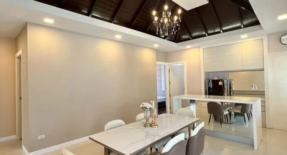 À louer 3 chambres maison à Bang Lamung, Chonburi
