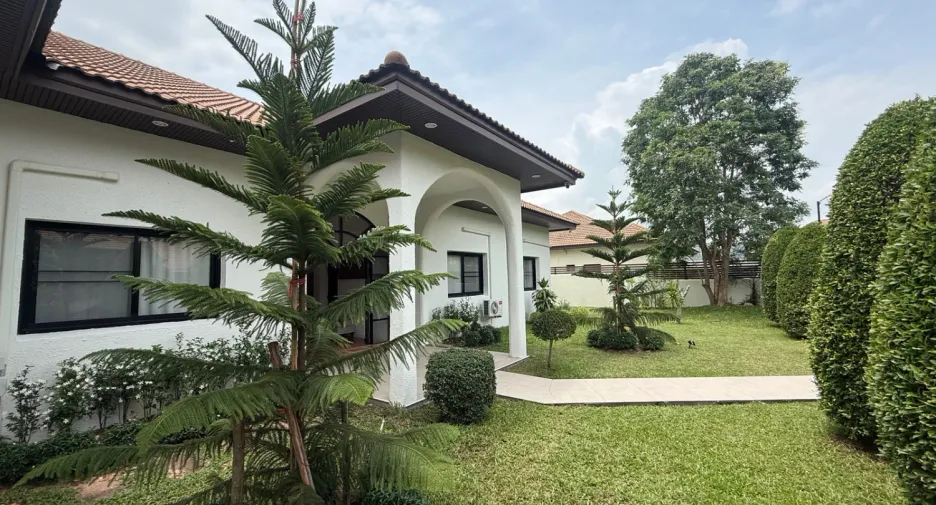 À vendre 4 chambres villa à Bang Lamung, Chonburi
