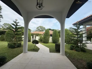 À vendre 4 chambres villa à Bang Lamung, Chonburi