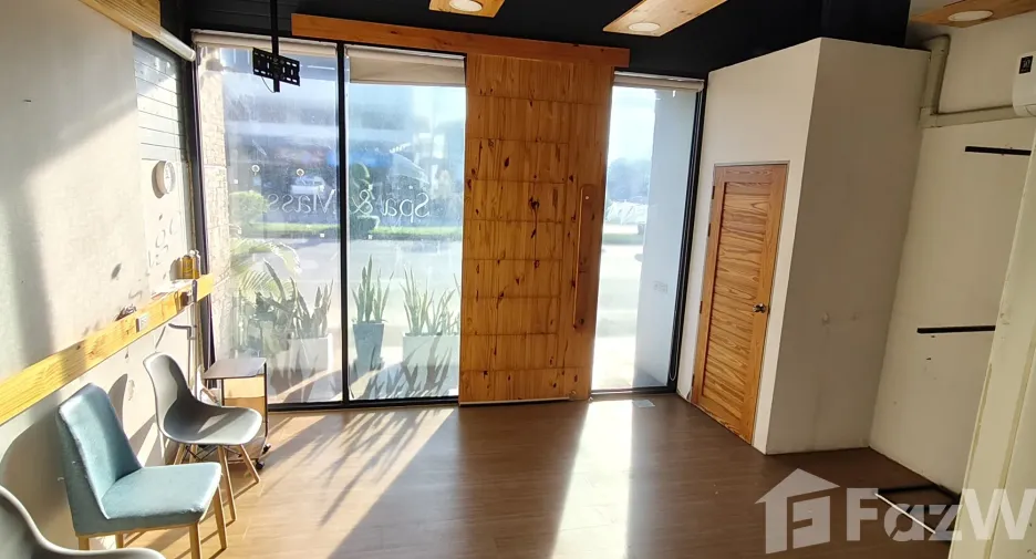 Condo en alquiler de 2 habitaciones en Mueang Sakon Nakhon, Sakon Nakhon