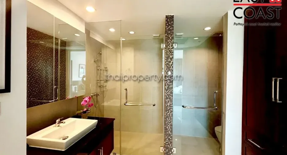 For rent and for sale 2 bedrooms condo in Bang Lamung, Chonburi
