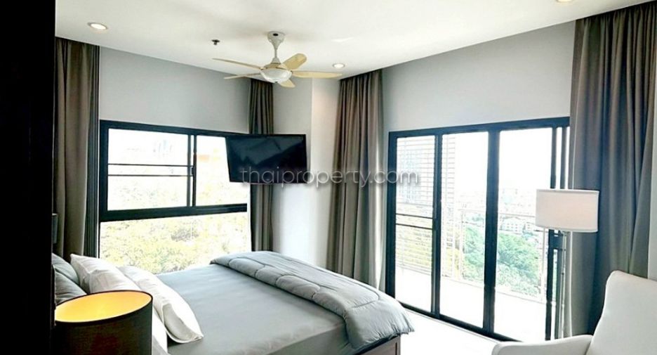 For rent and for sale 2 bedrooms condo in Pratumnak, Pattaya