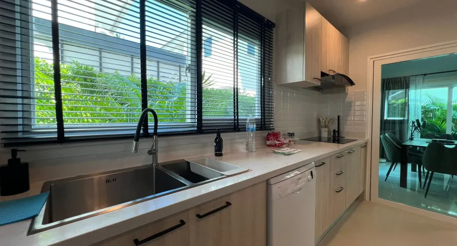 For rent 4 bedrooms house in Thalang, Phuket