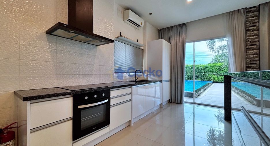 For sale 5 bedrooms house in Huay Yai, Pattaya