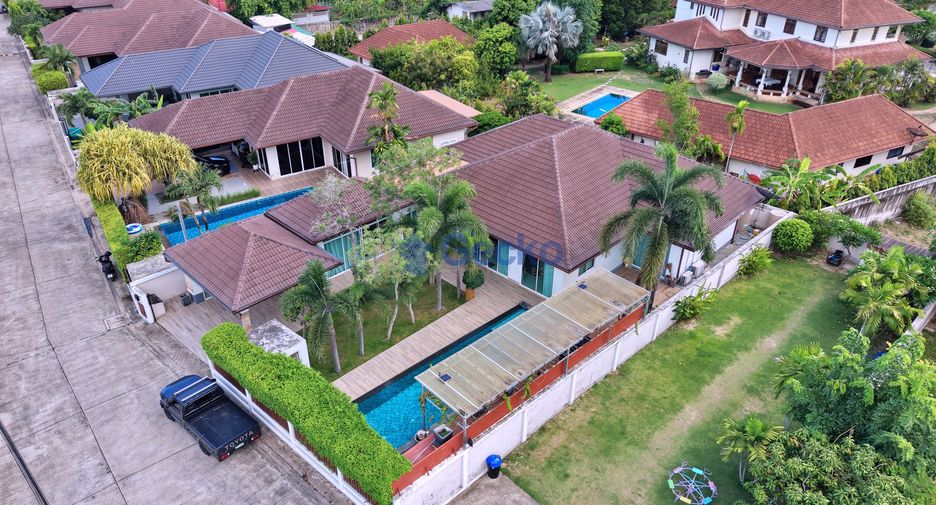 For sale 5 bedrooms house in Huay Yai, Pattaya