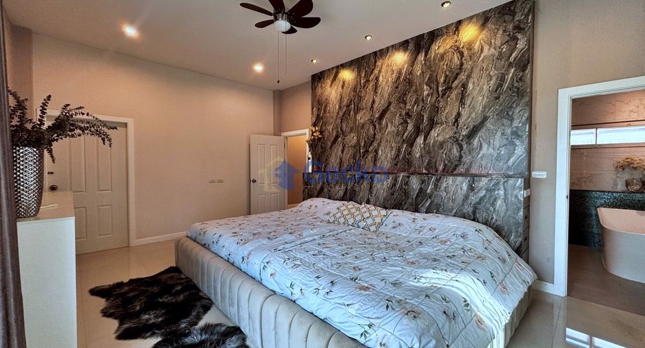 For sale 5 bedrooms house in Huay Yai, Pattaya