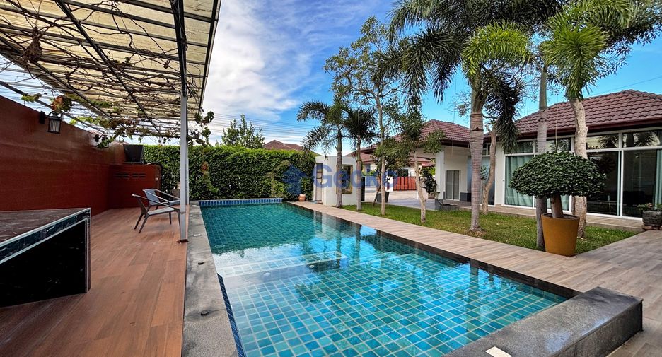 For sale 5 bedrooms house in Huay Yai, Pattaya