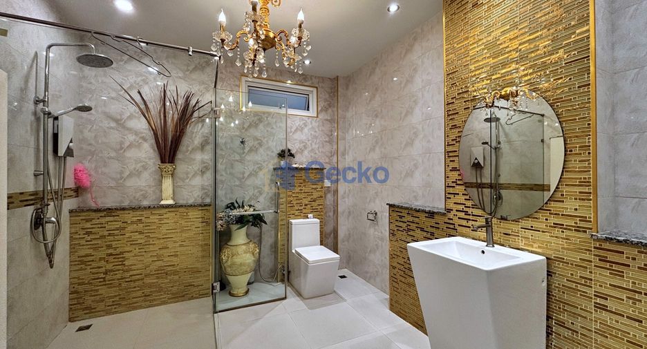 For sale 5 bedrooms house in Huay Yai, Pattaya