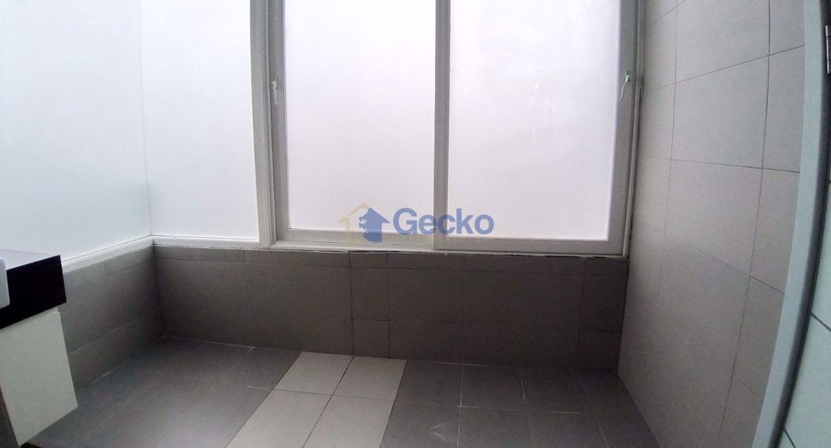 For sale 3 bedrooms condo in Central Pattaya, Pattaya
