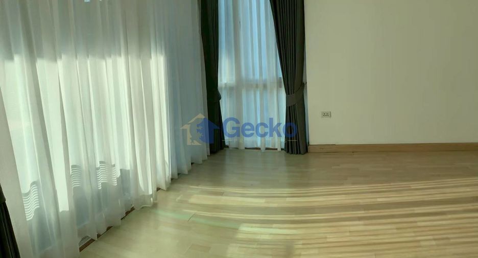 For sale 3 bedrooms condo in Central Pattaya, Pattaya