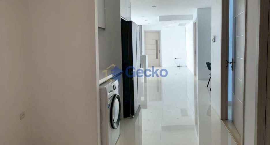 For sale 3 bedrooms condo in Central Pattaya, Pattaya