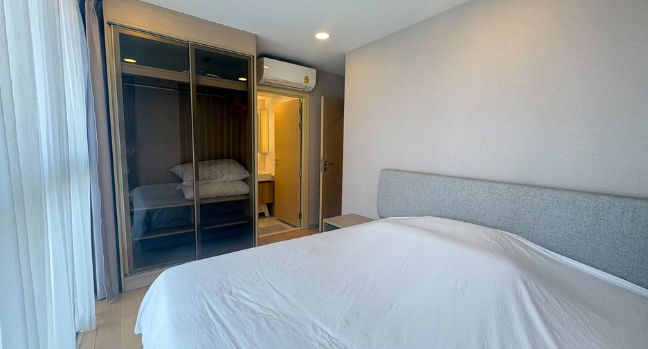 For rent 2 bedrooms condo in Watthana, Bangkok
