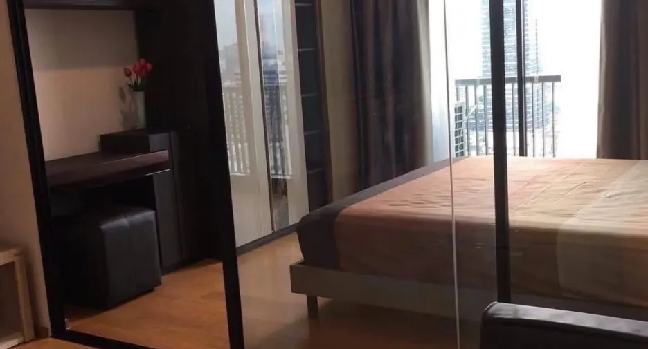 Condo en alquiler de 1 habitaciones en Sathon, Bangkok
