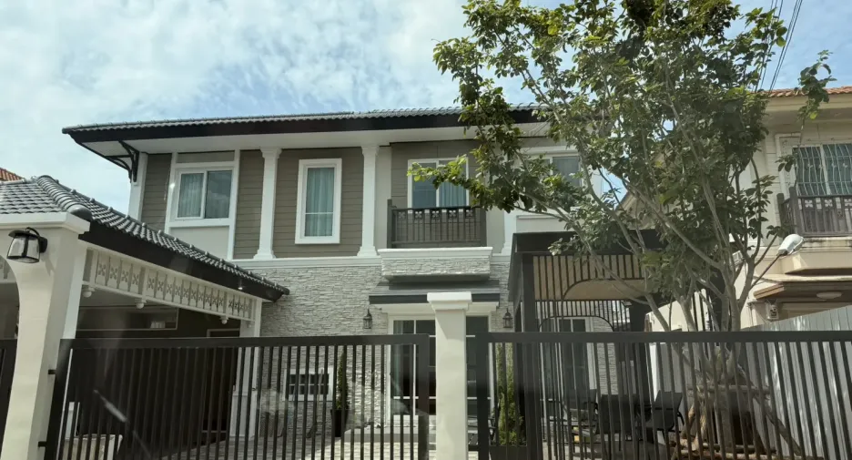 Casa en venta de 4 habitaciones en Lam Luk Ka, Pathum Thani