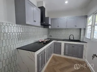 Haus zum Kauf mit 4 Zimmer in Lam Luk Ka, Pathum Thani