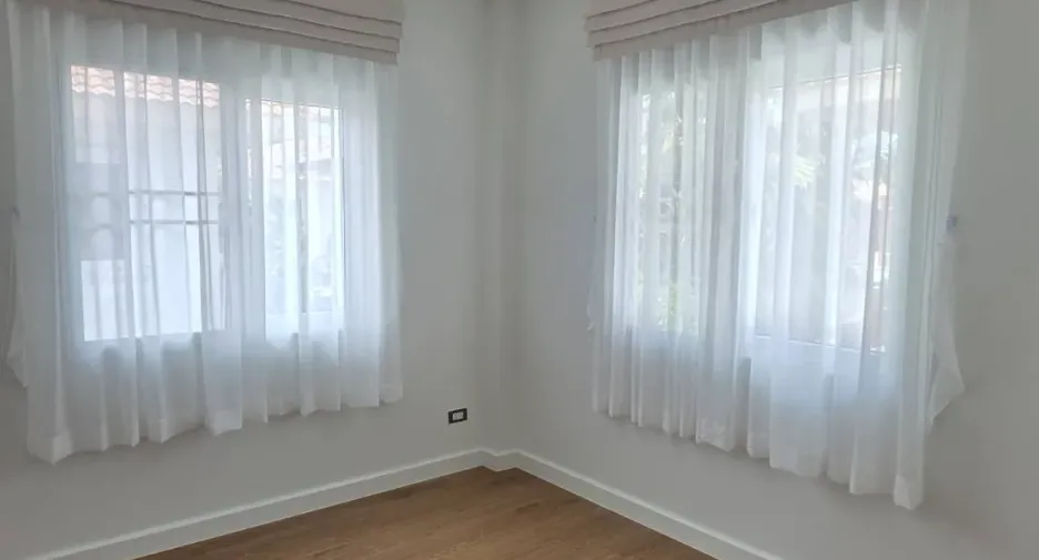 Casa en venta de 4 habitaciones en Lam Luk Ka, Pathum Thani