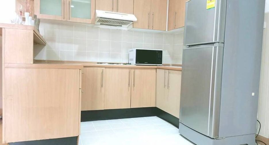 For rent 2 bedrooms condo in Khlong Toei, Bangkok