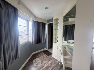 For rent 4 bedrooms condo in Sathon, Bangkok