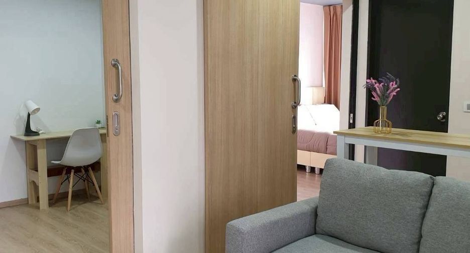 Wohnung zur Miete mit 2 Zimmer in Pathum Wan, Bangkok