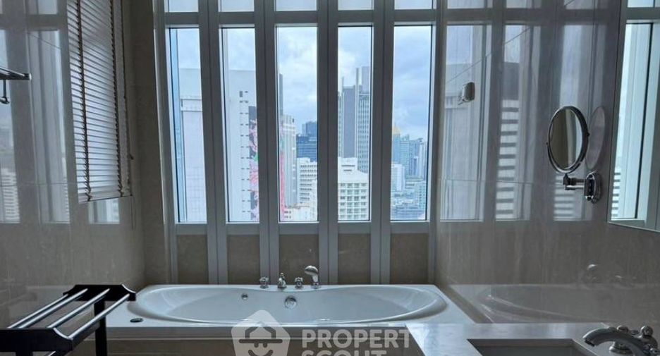 À louer 4 chambres condo à Pathum Wan, Bangkok