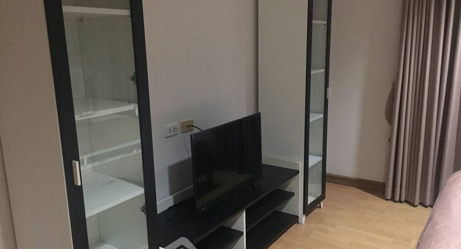 For sale 2 bedrooms condo in Khlong San, Bangkok