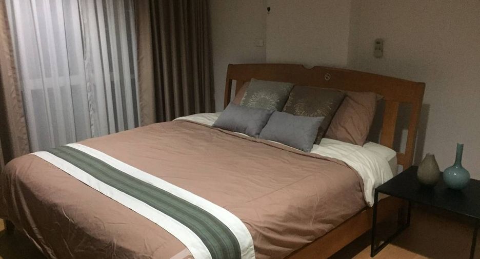 For sale 2 bedrooms condo in Khlong San, Bangkok