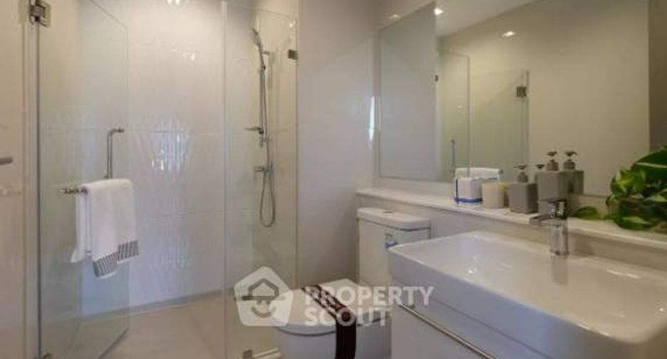 For sale 2 bedrooms condo in Huai Khwang, Bangkok