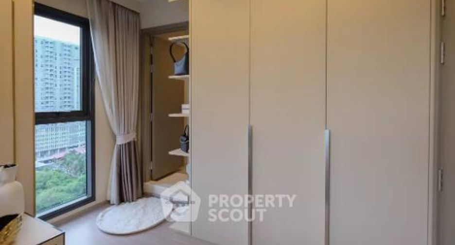 For sale 2 bedrooms condo in Huai Khwang, Bangkok