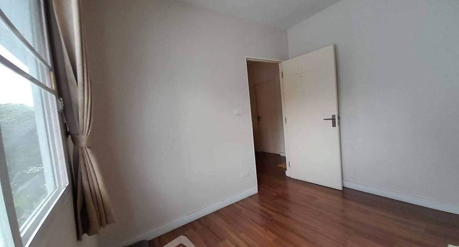 For sale 3 bedrooms house in Khlong Sam Wa, Bangkok