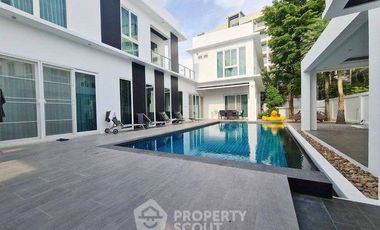 For sale 5 bedrooms house in Jomtien, Pattaya