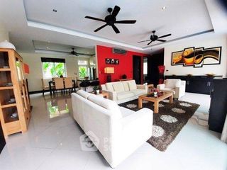 Villa zur Miete und zum Kauf mit 4 Zimmer in Bang Lamung, Chonburi