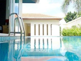 Villa zur Miete und zum Kauf mit 4 Zimmer in Bang Lamung, Chonburi