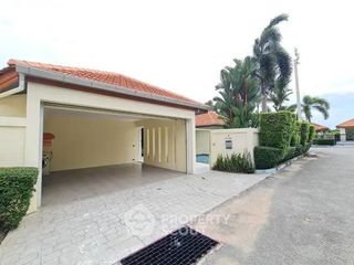 For sale 4 bedrooms villa in Bang Lamung, Chonburi