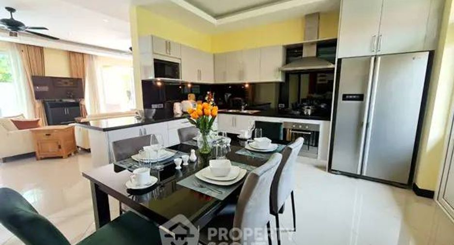 For sale 4 bedrooms villa in East Pattaya, Pattaya