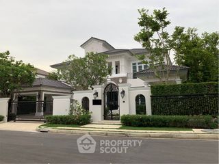 For sale 4 bedrooms house in Taling Chan, Bangkok