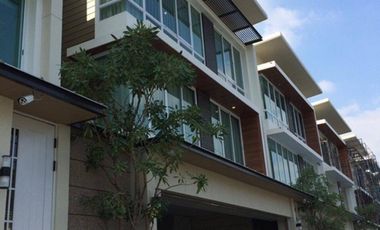 For sale 5 bedrooms house in Phaya Thai, Bangkok