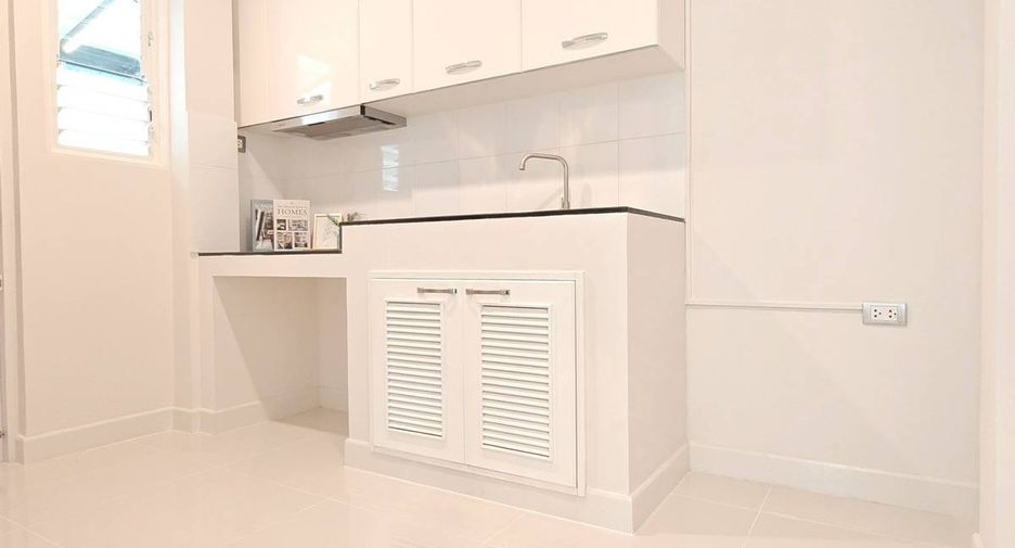 À vendre 4 chambres maison à Bang Phli, Samut Prakan